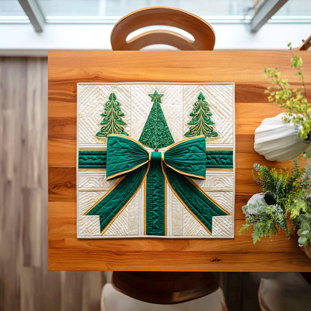 Christmas Ribbon Tree Quilted Table Topper NCU0NTD349