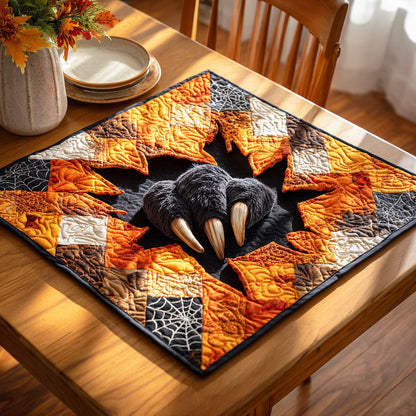 Claw Mark Cat Quilted Table Topper NCU0NTD462