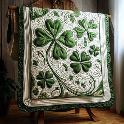 Clover Glow Quilted Blanket NCU0PTT148