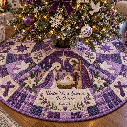 Crowned In Glory Christmas Quilted Tree Skirt NCU0PTT3509