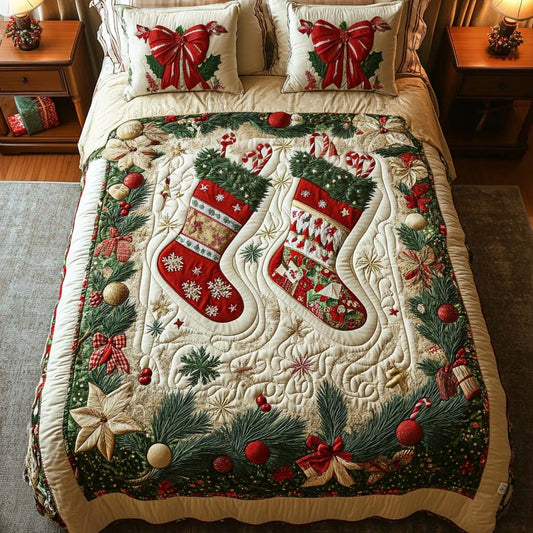 Festive Stockings 3-Piece Quilted Bedding Set NCU0NNT117