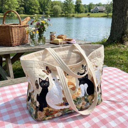 Garden Whiskers Quilted Classic Tote Bag SN0PT032
