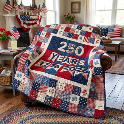 Gingham Glory Quilted Blanket NCU0PTT3095
