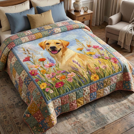 Golden Labrador Meadow Quilted Blanket NCU0NNT3062