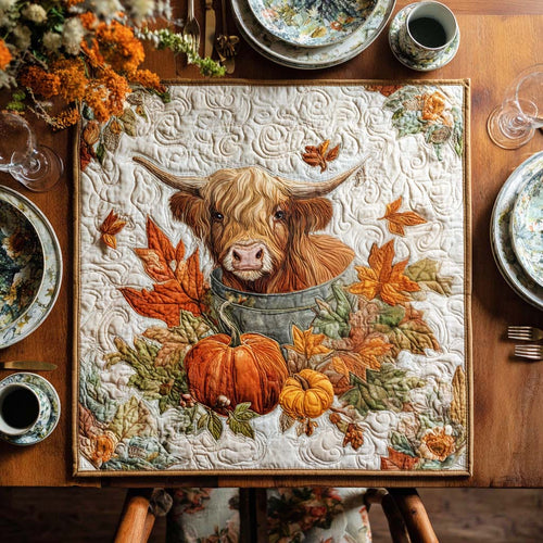 Happy Highland Cow Quilted Table Topper NCU0NNT1197