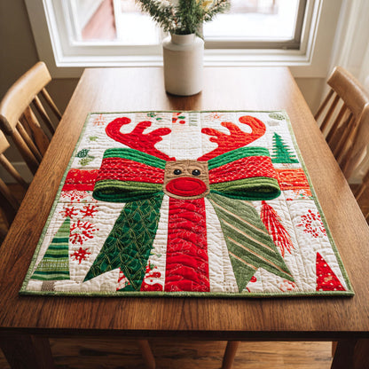 Holiday Knot Quilted Table Topper NCU0NTD265