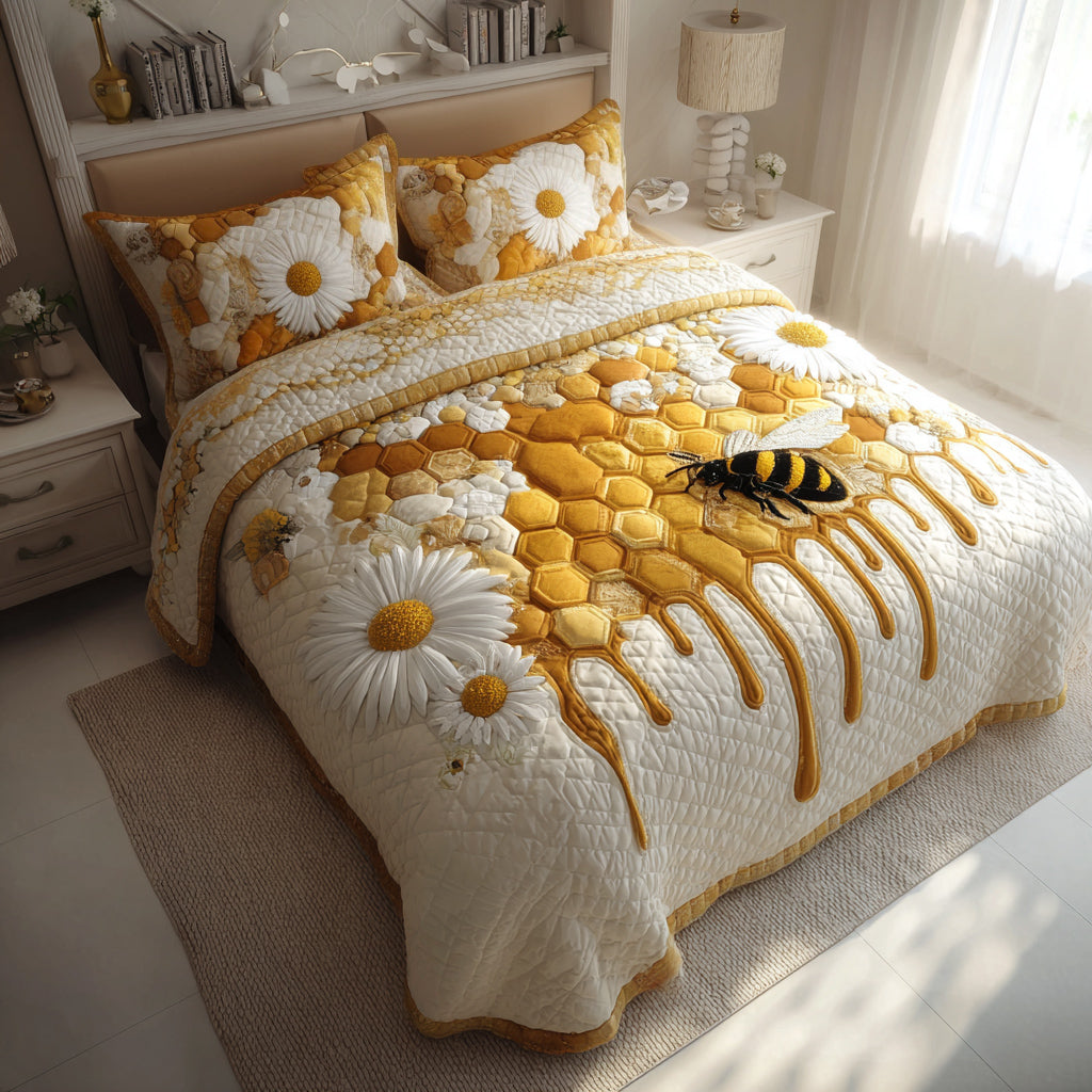 Honey Drip Bee 3-Piece Quilted Bedding Set NCU0HNH297