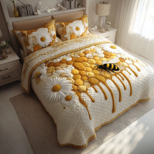 Honey Drip Bee 3-Piece Quilted Bedding Set NCU0HNH297