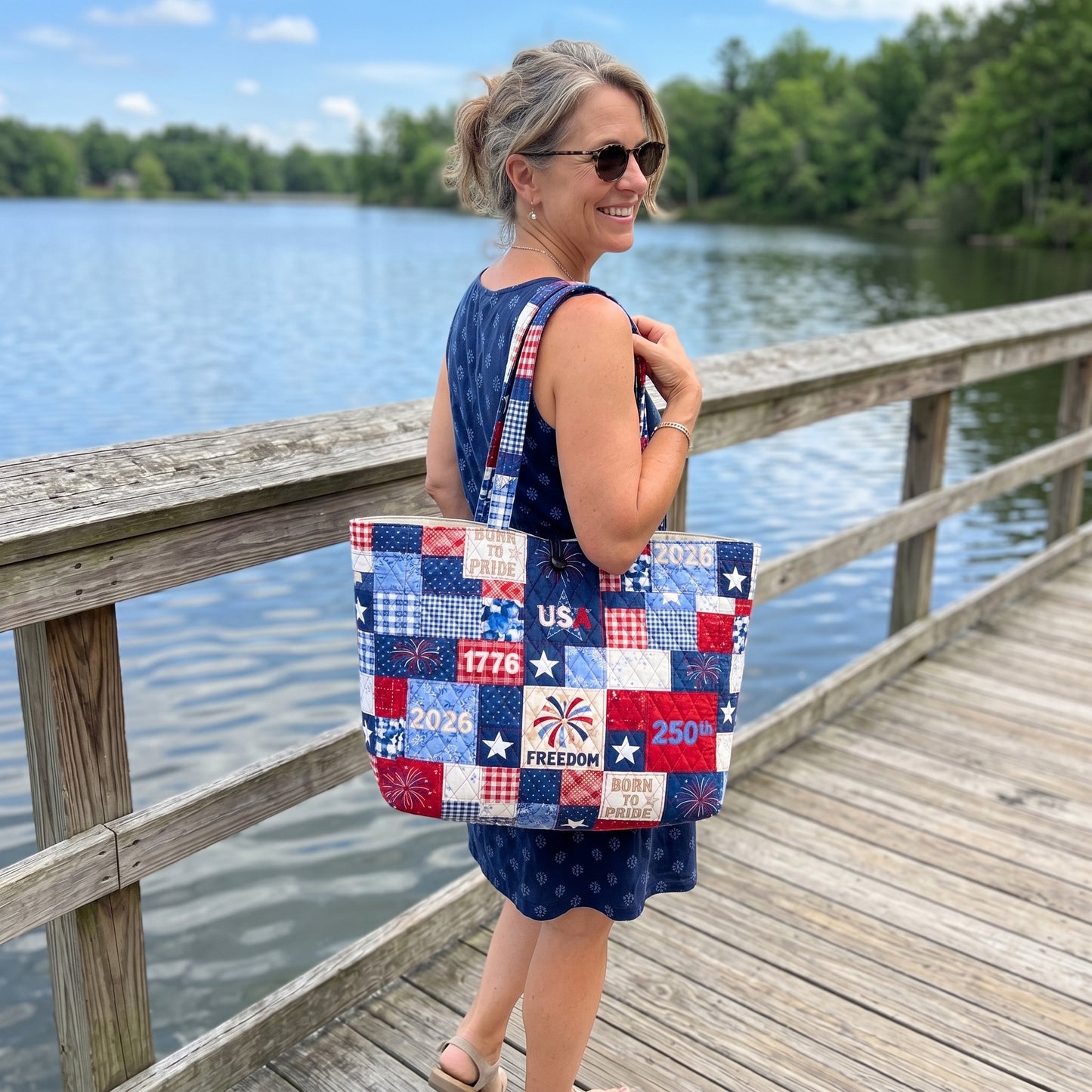Independence Burst Quilted Classic Tote Bag NCU0PTT3172