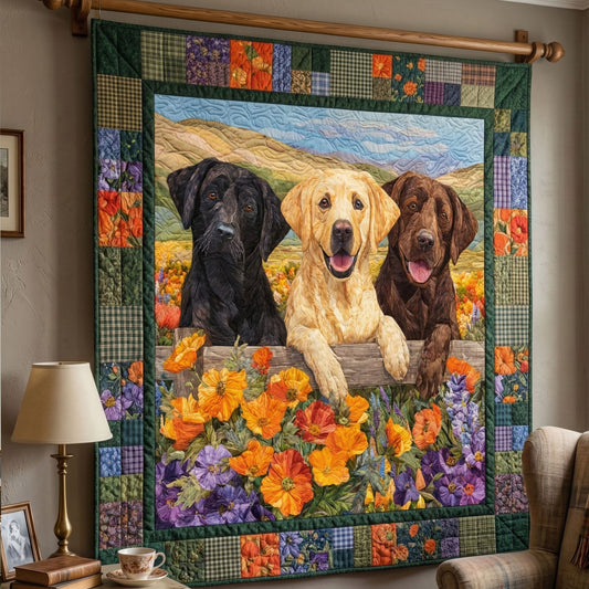 Labrador Trio Garden Quilted Blanket NCU0NNT3061
