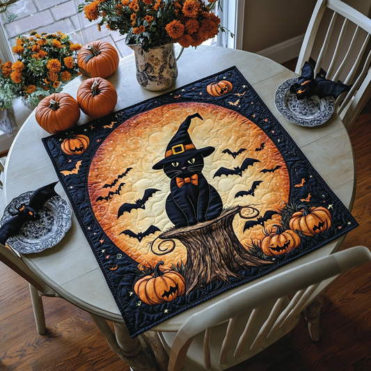 Mystic Cat Quilted Table Topper NCU0DDK949