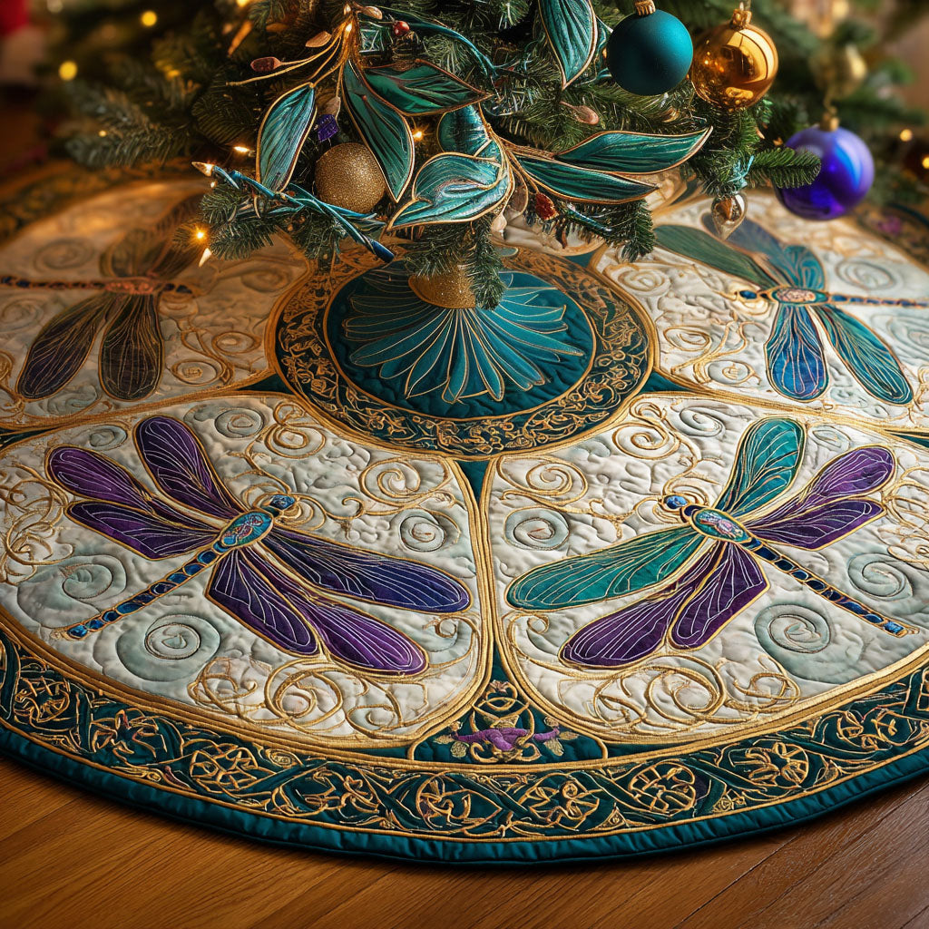 Mystic Flight Christmas Quilted Tree Skirt NCU0NTV428