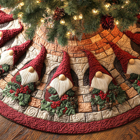 North Pole Gathering Christmas Quilted Tree Skirt NCU0NTV648