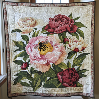 Peony Bee Quilted Blanket NCU0NT014