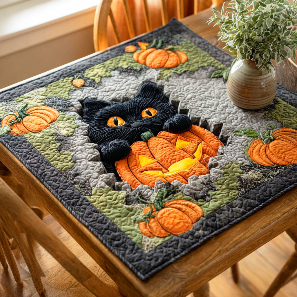 Pumpkin Cat Glow Quilted Table Topper NCU0NTD467