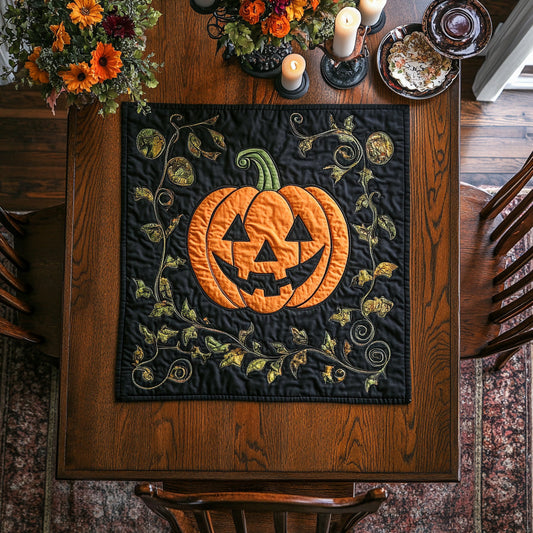 Pumpkin Hollow Quilted Table Topper NCU0DV726