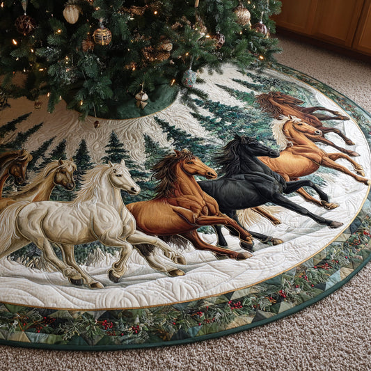 Snowland Gallop Christmas Quilted Tree Skirt NCU0LDH013