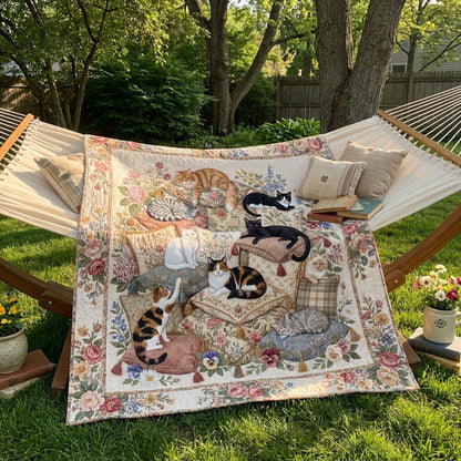 The Cozy Cushion Club Quilted Blanket NCU0PTT3197