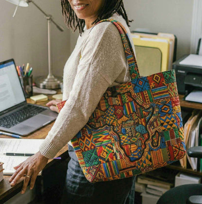 Vibrant Africa Map Quilted Classic Tote Bag NCU0NXD1820