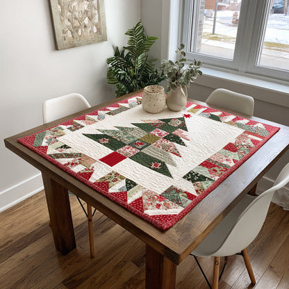 Vintage Christmas Tree Quilted Table Topper NCU0HNH161