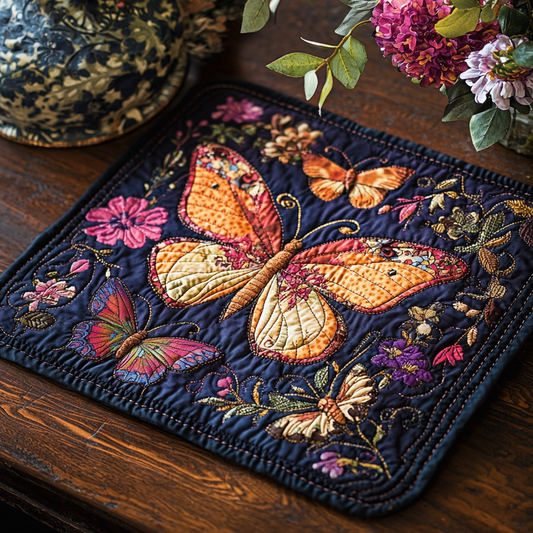 Whisper Wings Quilted Placemat NCU0DV649