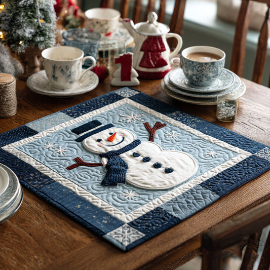 Winter Friend Table Topper NCU0NTV059